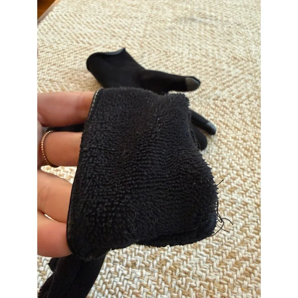 Black Touchscreen Gloves with Bow Detail